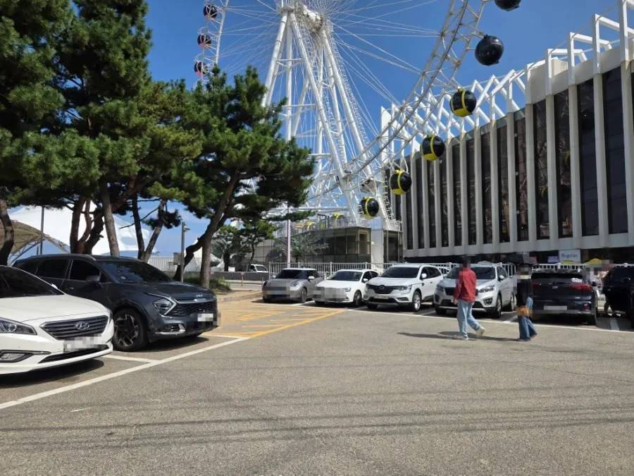 Public parking lot near Sokcho Topgol Makguksu Main Branch