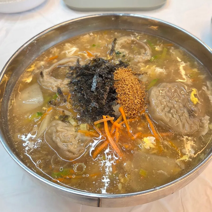Buckwheat king dumpling soup full of dumplings
