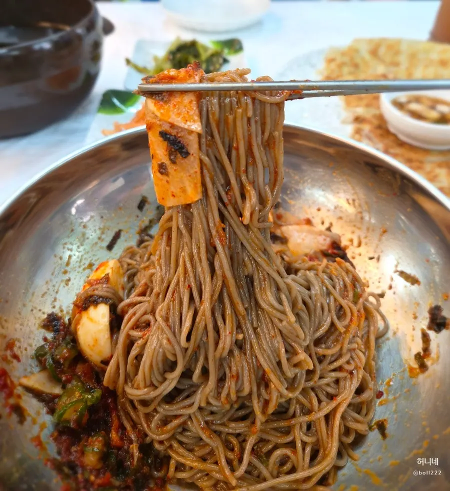 Close-up of mixed buckwheat makguksu