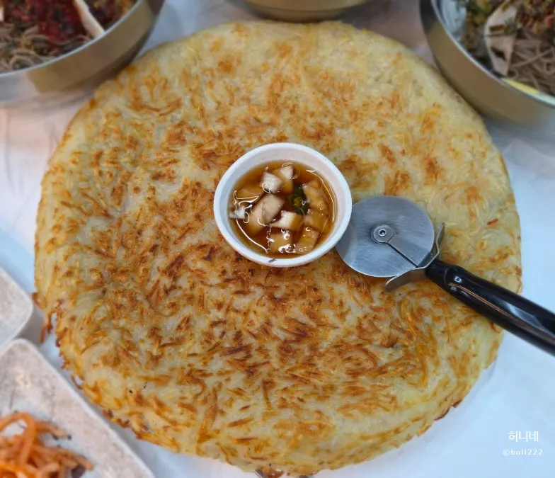 Potato pancake at Sokcho Topgol Makguksu Main Branch