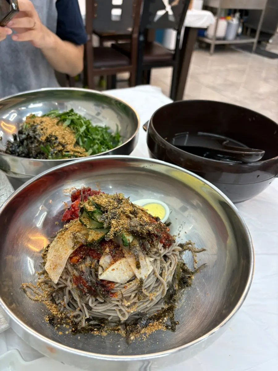Deulmemak finished off with dongchimi added