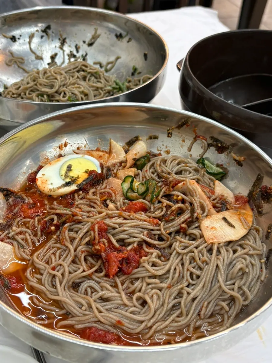 Table after finishing the meal at Topgol Makguksu