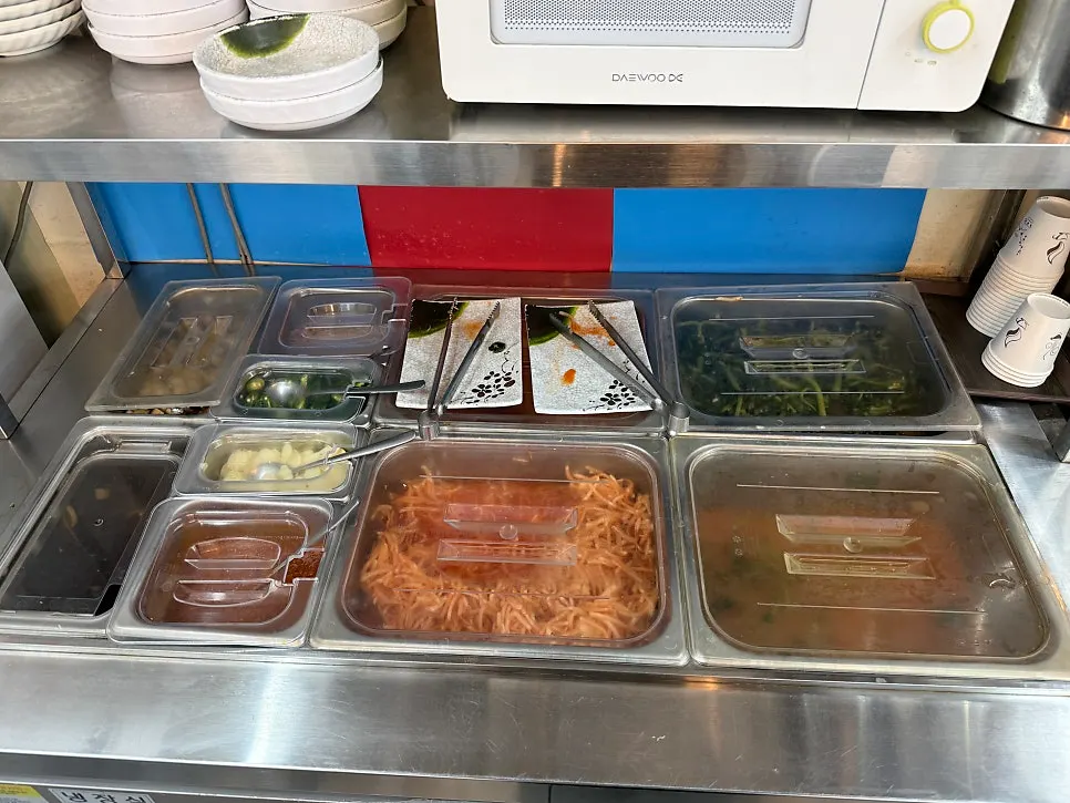 반찬 셀프바 코너