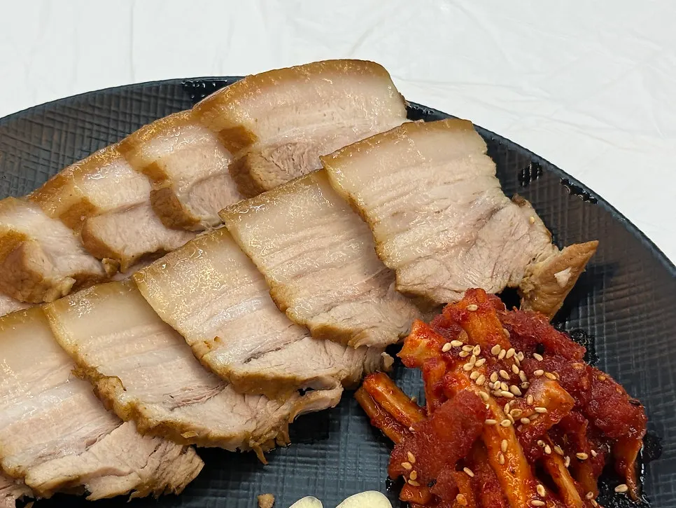 1인 수육 한 접시
