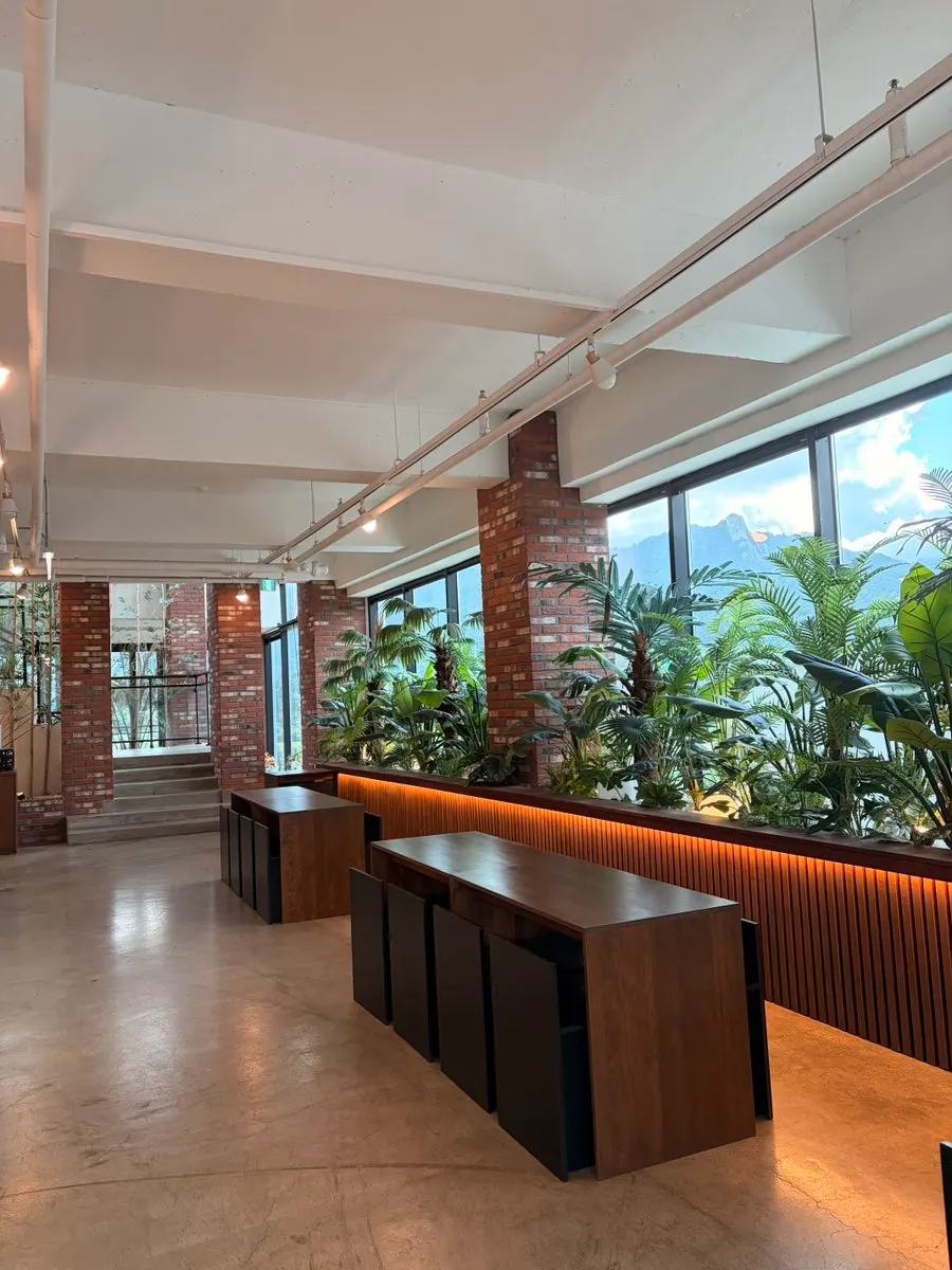 Spacious second-floor area at Cafe Neorae
