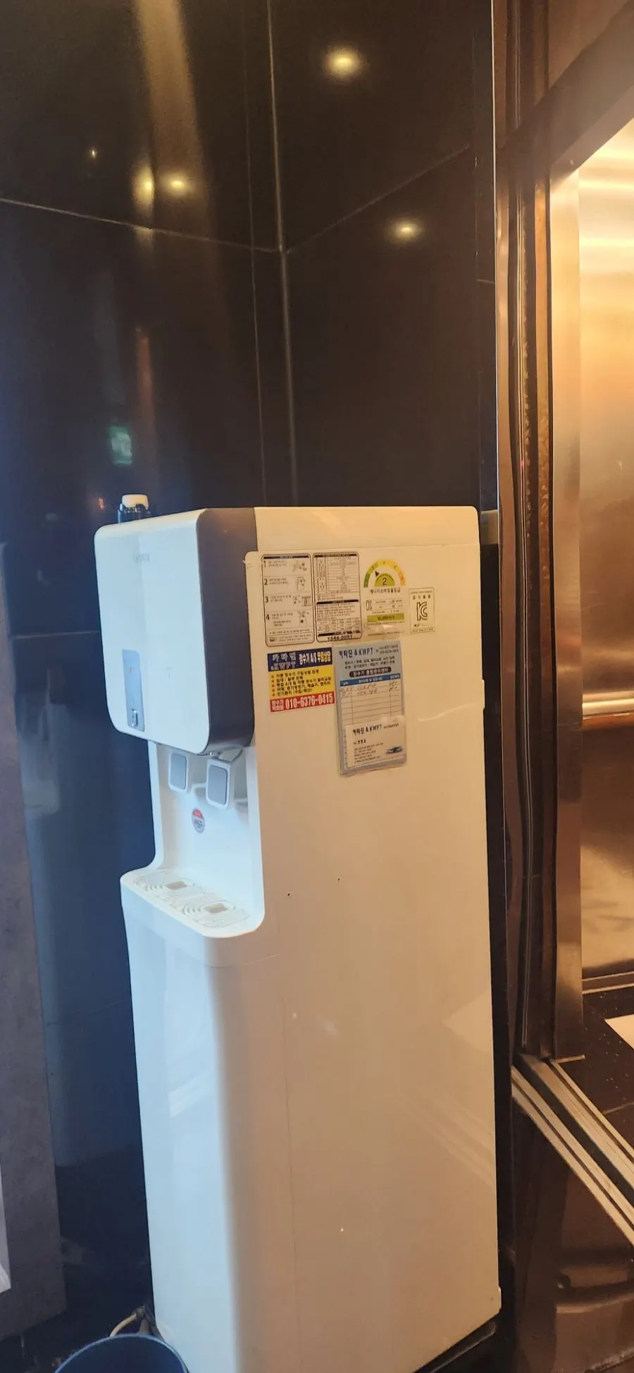Shared amenities in the lobby