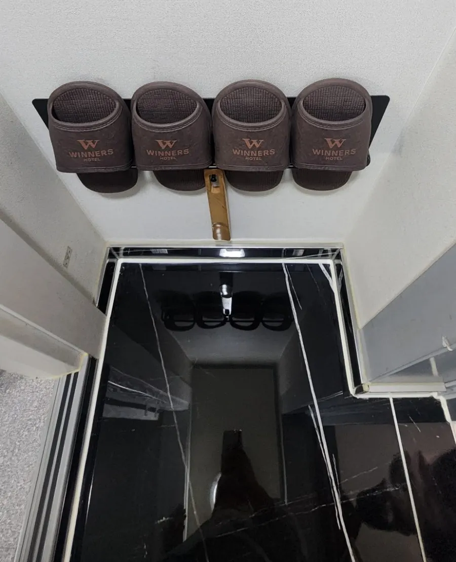 Card-key door of room 603