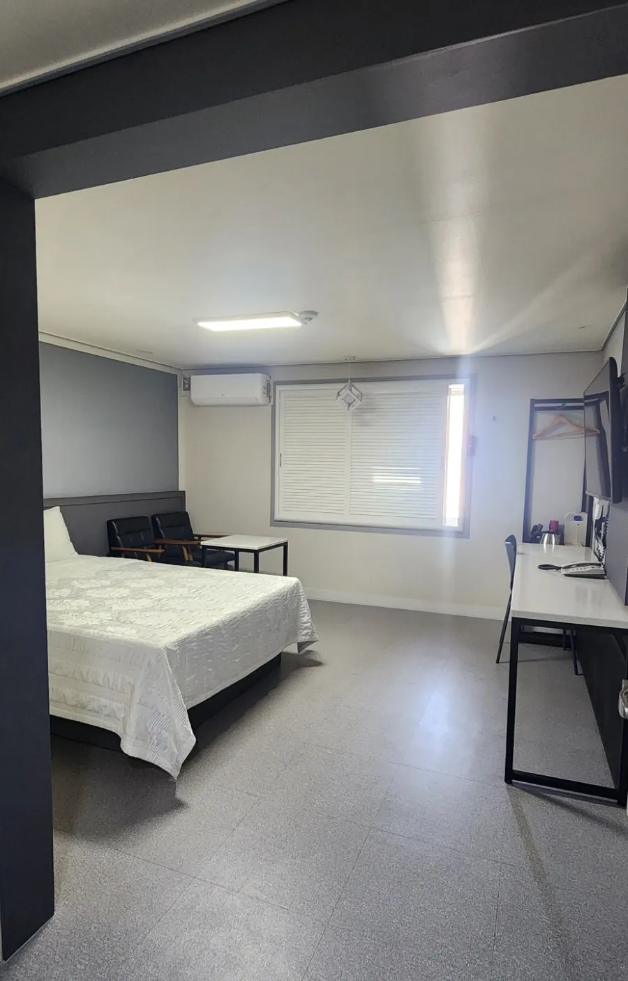 Clean room floor and slippers
