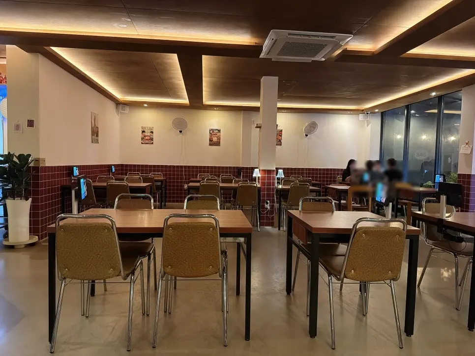 Seo Jubang's ceiling design and lighting