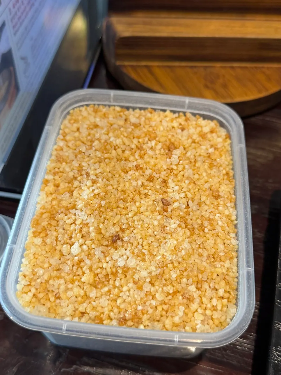 锅中倒入锅巴汤完成的锅巴