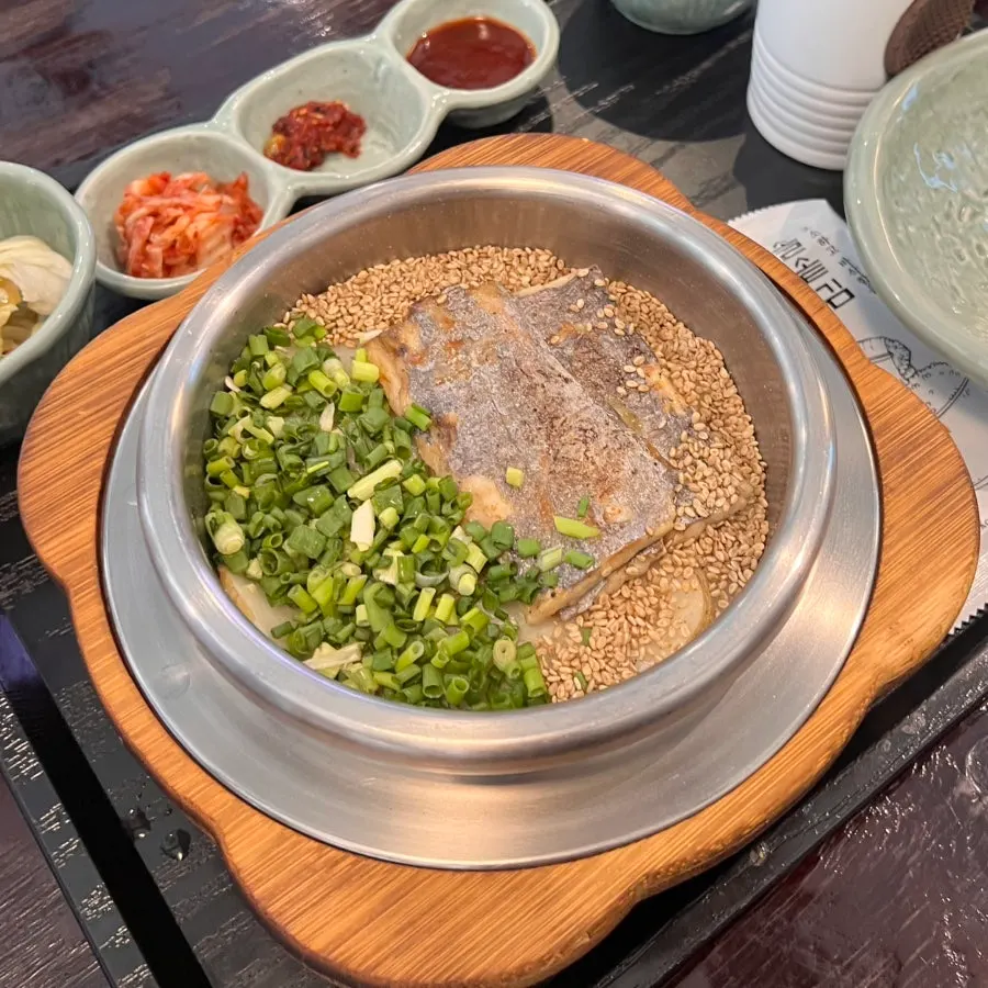 뚜껑을 연 갈치순살솥밥