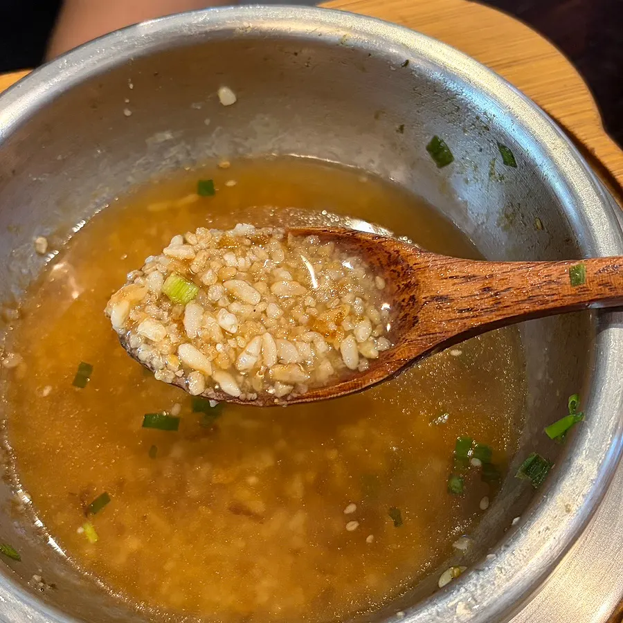 Sungnyung topped with salted seafood