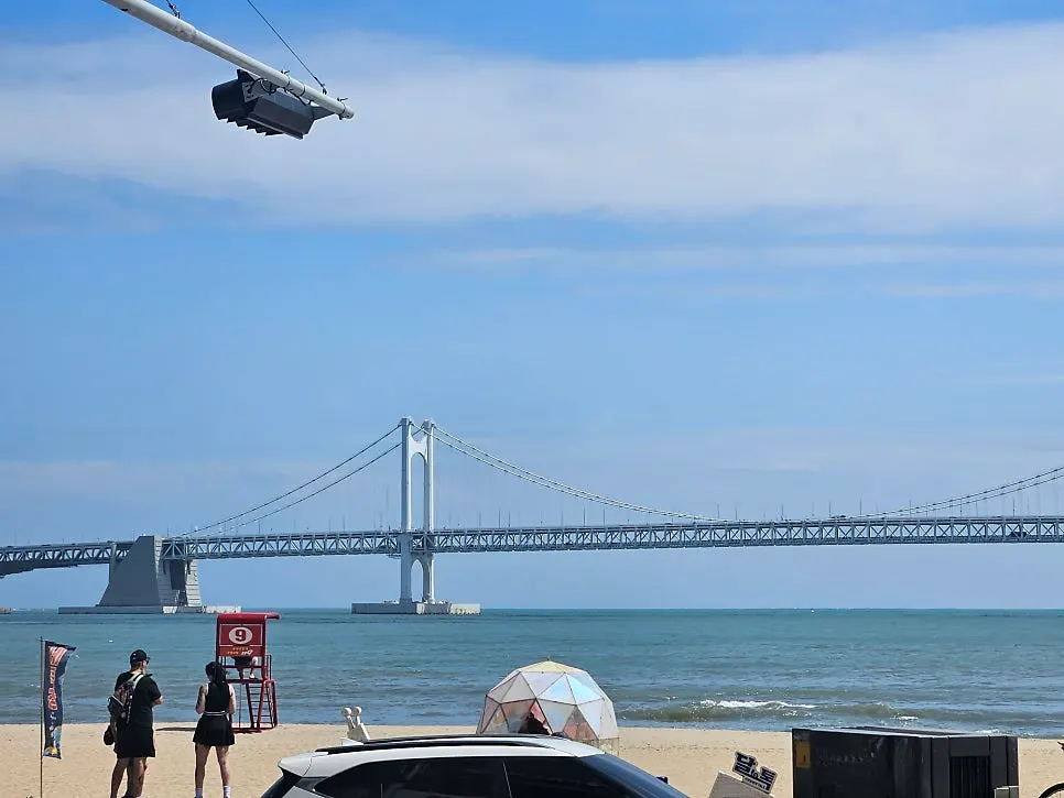 식사 후 바라본 광안리 바다 풍경