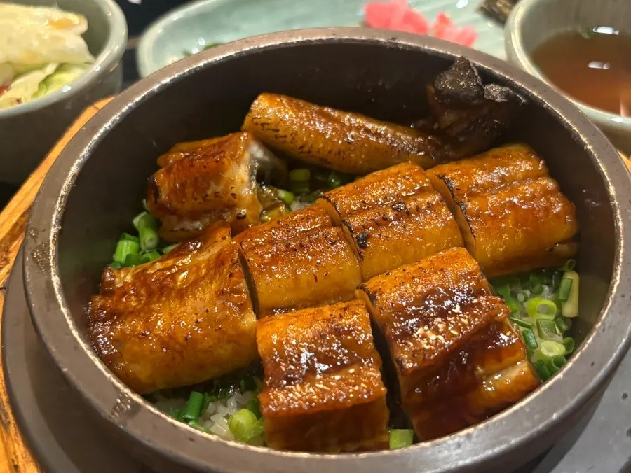 松木鍋飯上岩店鰻魚鍋飯整鍋