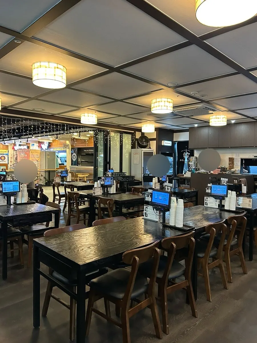 Main hall seating at Solsot Sangam Branch