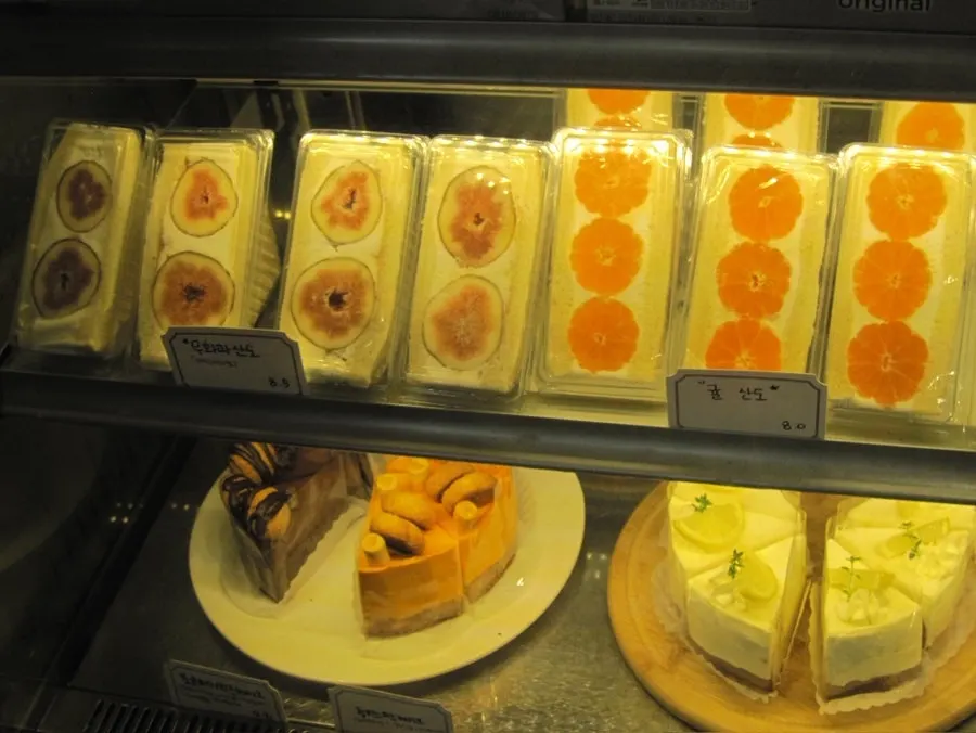 New autumn fig desserts on display