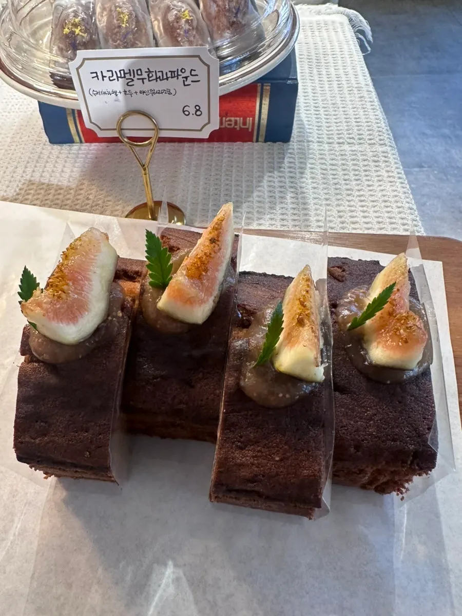 Cake desserts arranged on plates