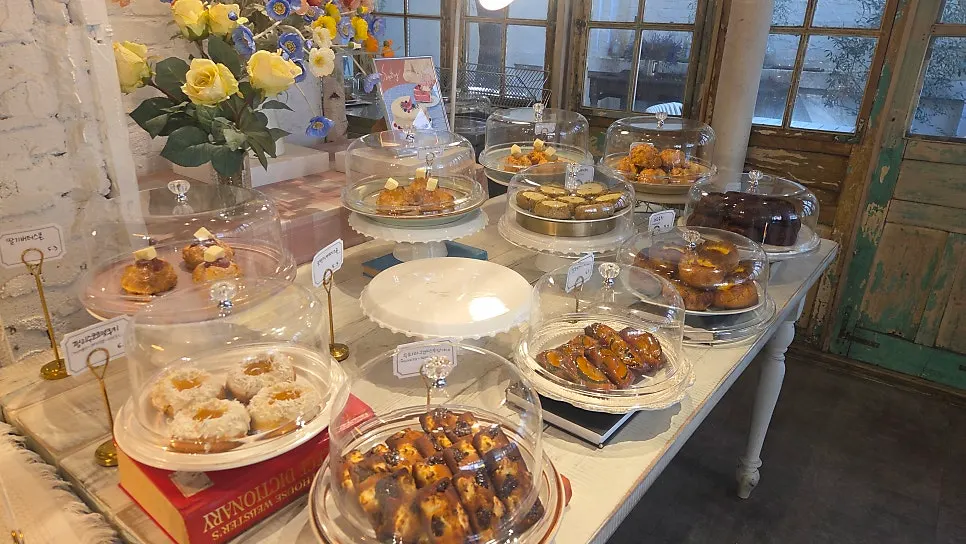 Bread display with covers over each item