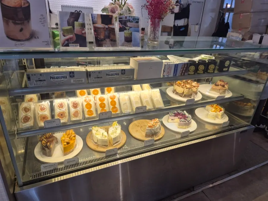 Menu memperkenalkan tiga jenis latte