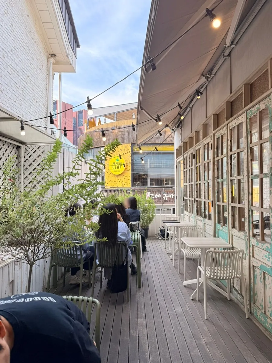 View of the cheerful 2nd-floor seating area
