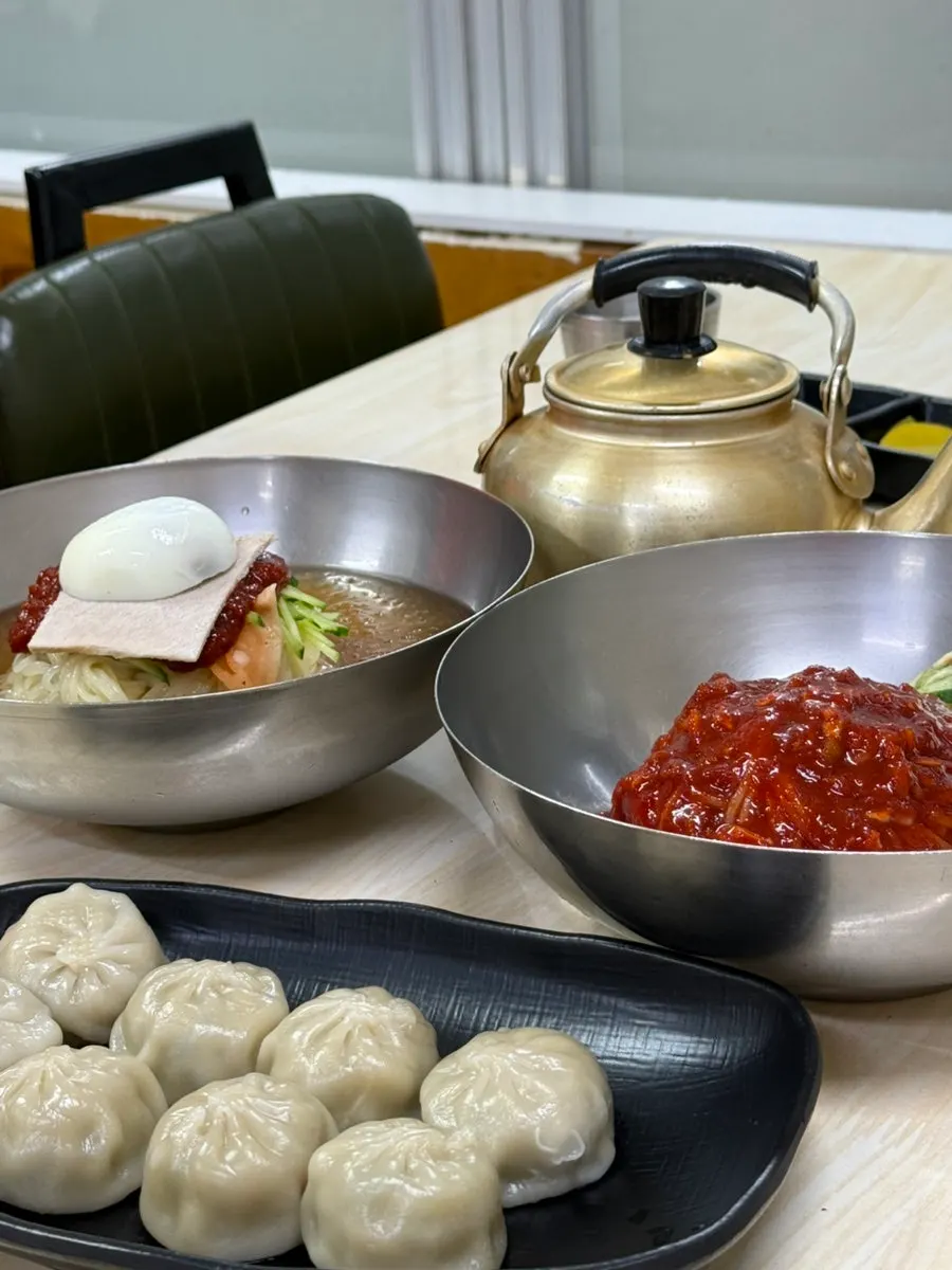 꾸덕한 양념다대기의 비빔밀면