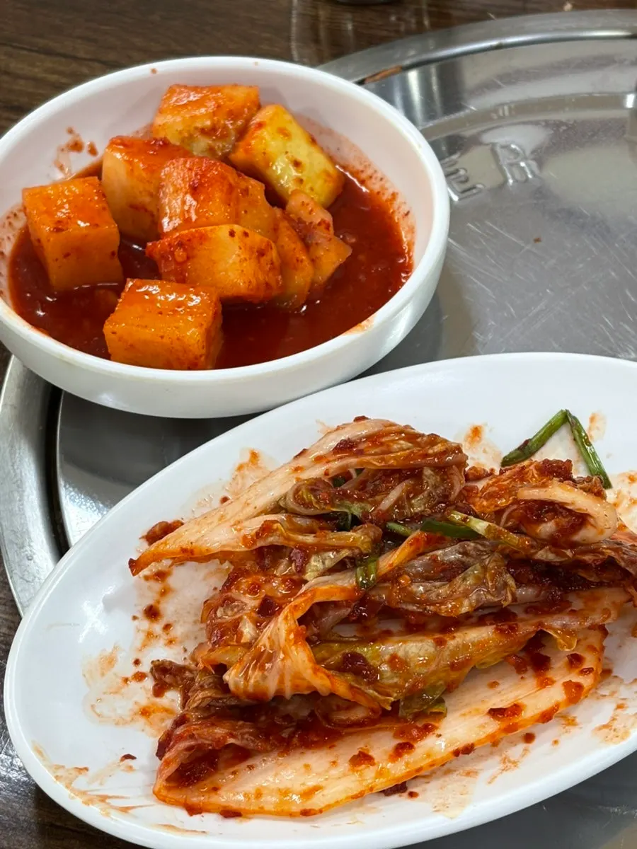 촉촉하고 실한 뼈해장국 살코기