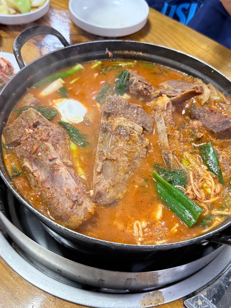 Sujebi cooked in the gamjatang broth