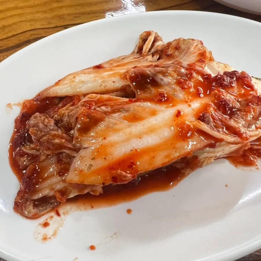 반찬으로 나온 양파장아찌