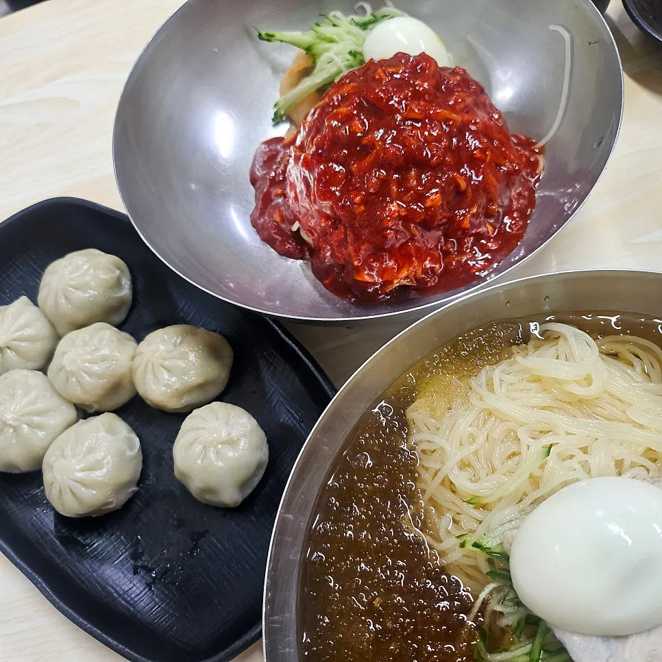 The three milmyeon dishes ordered that day