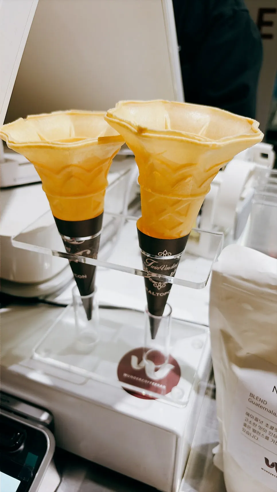 Coffee-bean and cone-or-cup selection information