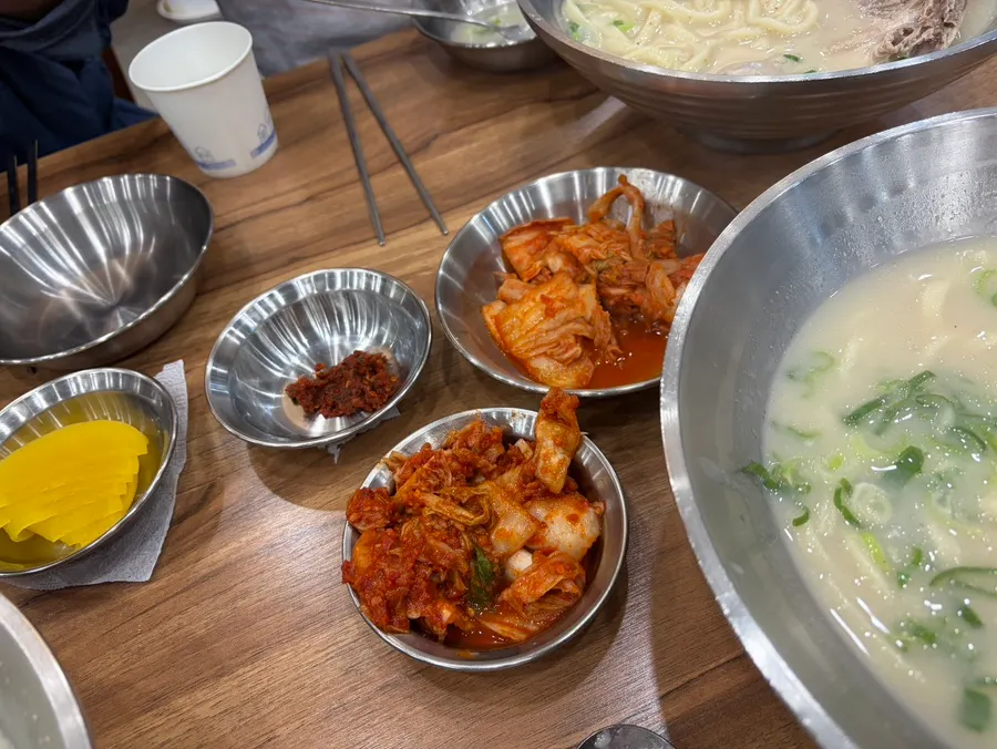 Chicken kalguksu at Eonyang Dak Kalguksu Incheon Songdo Branch