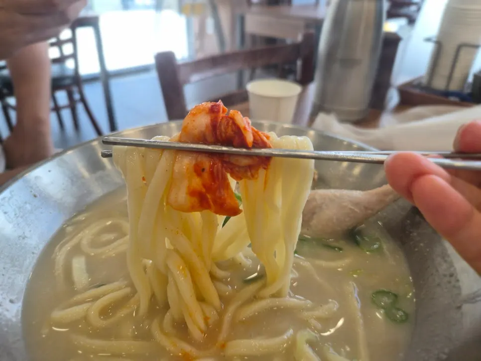 Kalguksu in deep chicken broth