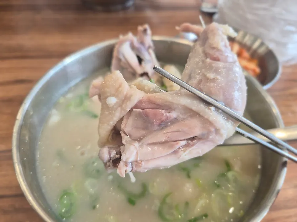Chicken kalguksu enjoyed in a comfortable restaurant