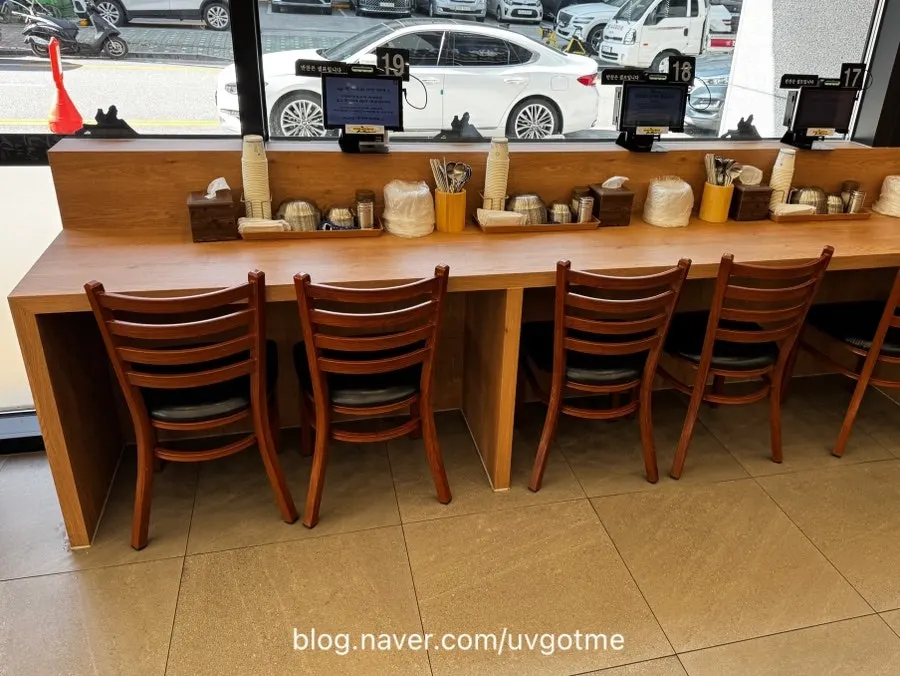 Single seating good for solo diners