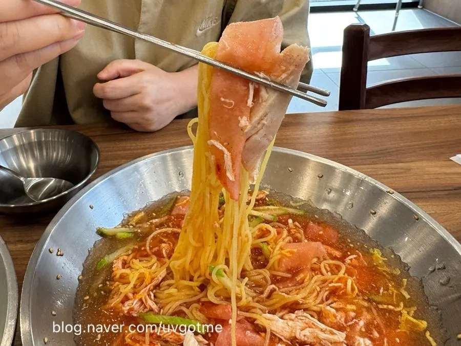 Aged noodles with a texture like milmyeon