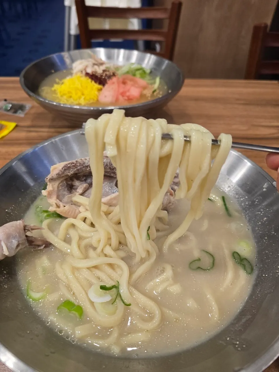 Side dishes at the Eonyang Dak Kalguksu self-service bar