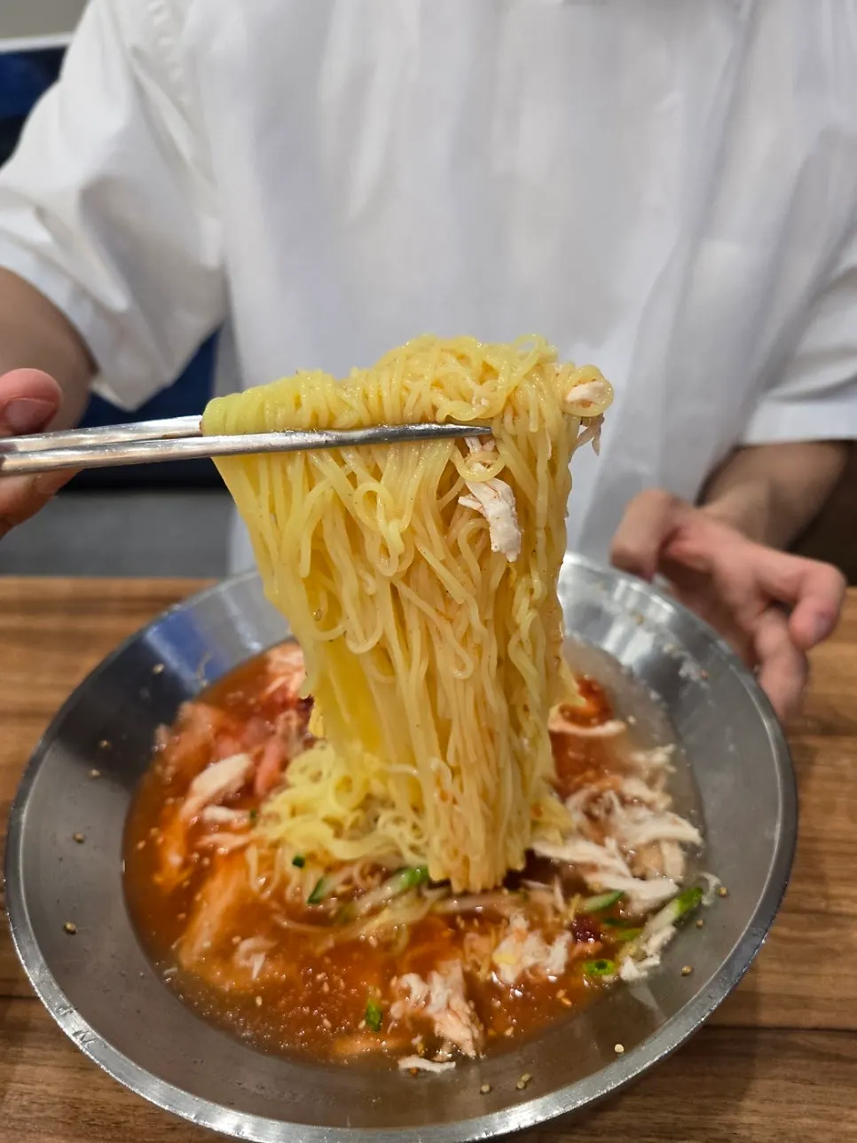 Chogye-guksu with cool broth