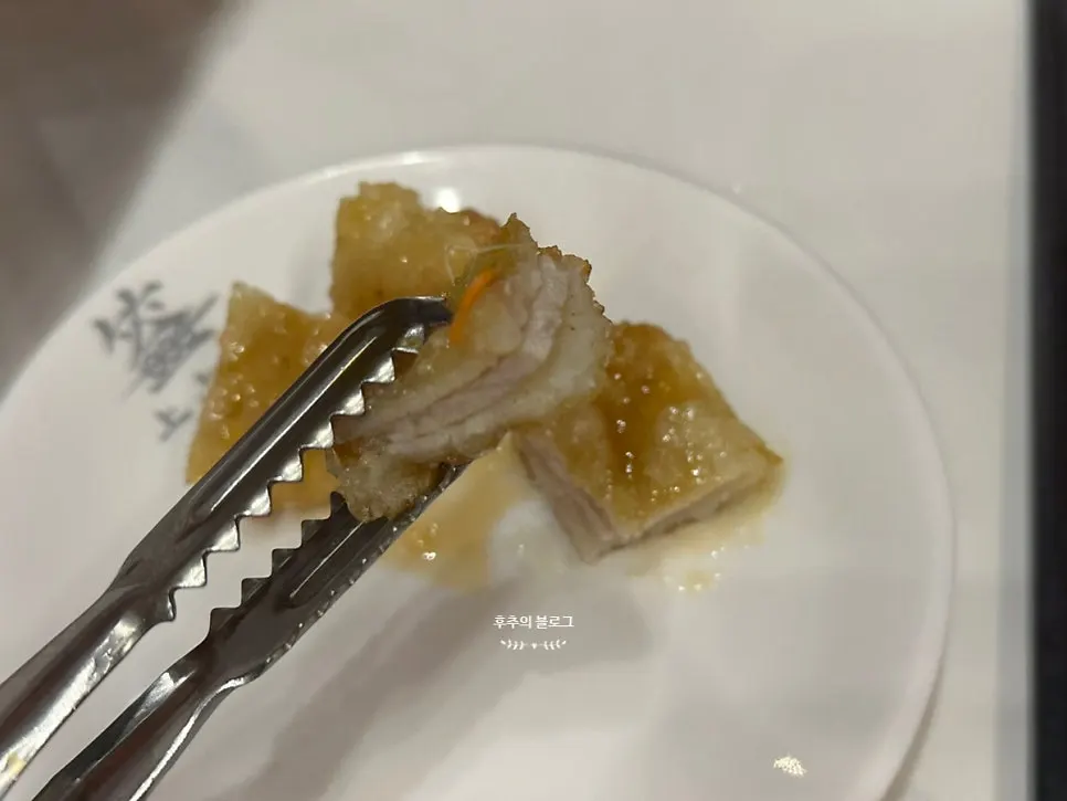 꽃빵과 튀김류 셀프 코너 사진