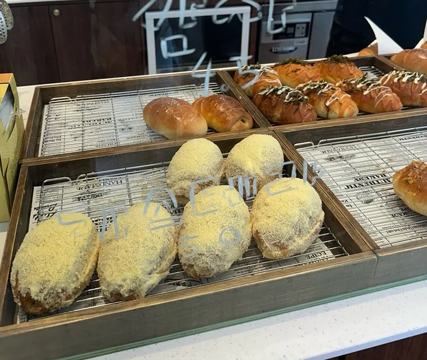Salt bread display case at Cafe Cozy Bear