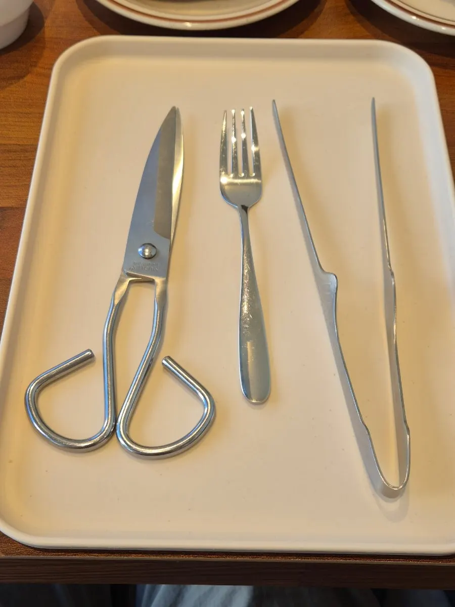 Coffee, salt bread, and serving utensils
