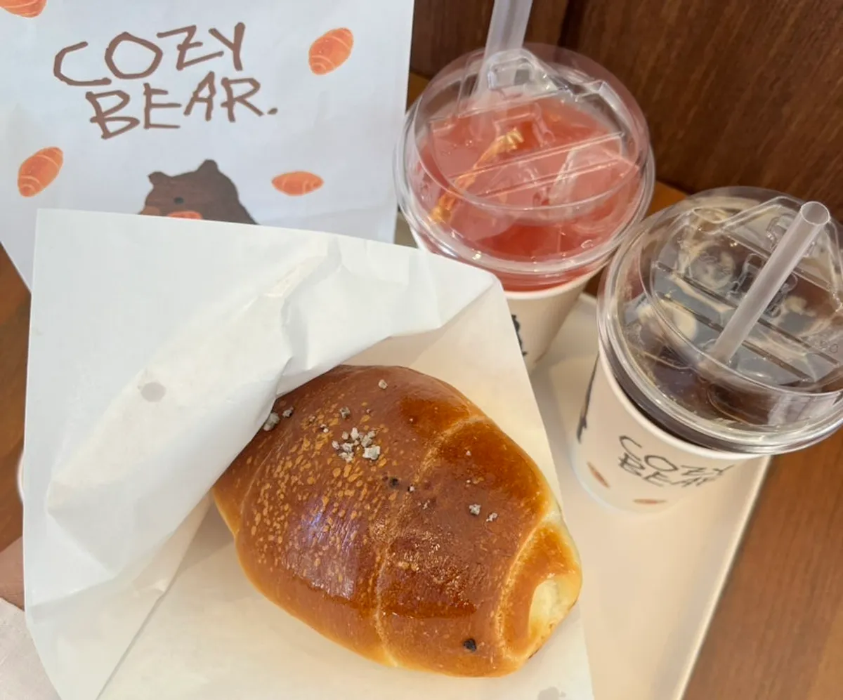 Exterior of Cafe Cozy Bear in Songdo