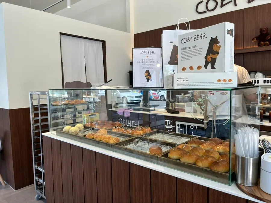 Order counter at Cozy Bear