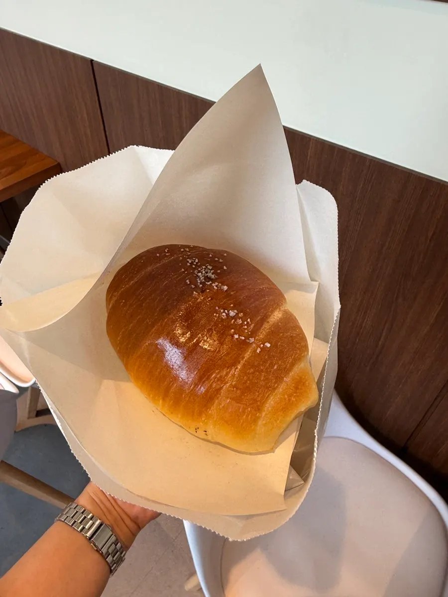 Cozy Bear bread bag with a bear character illustration