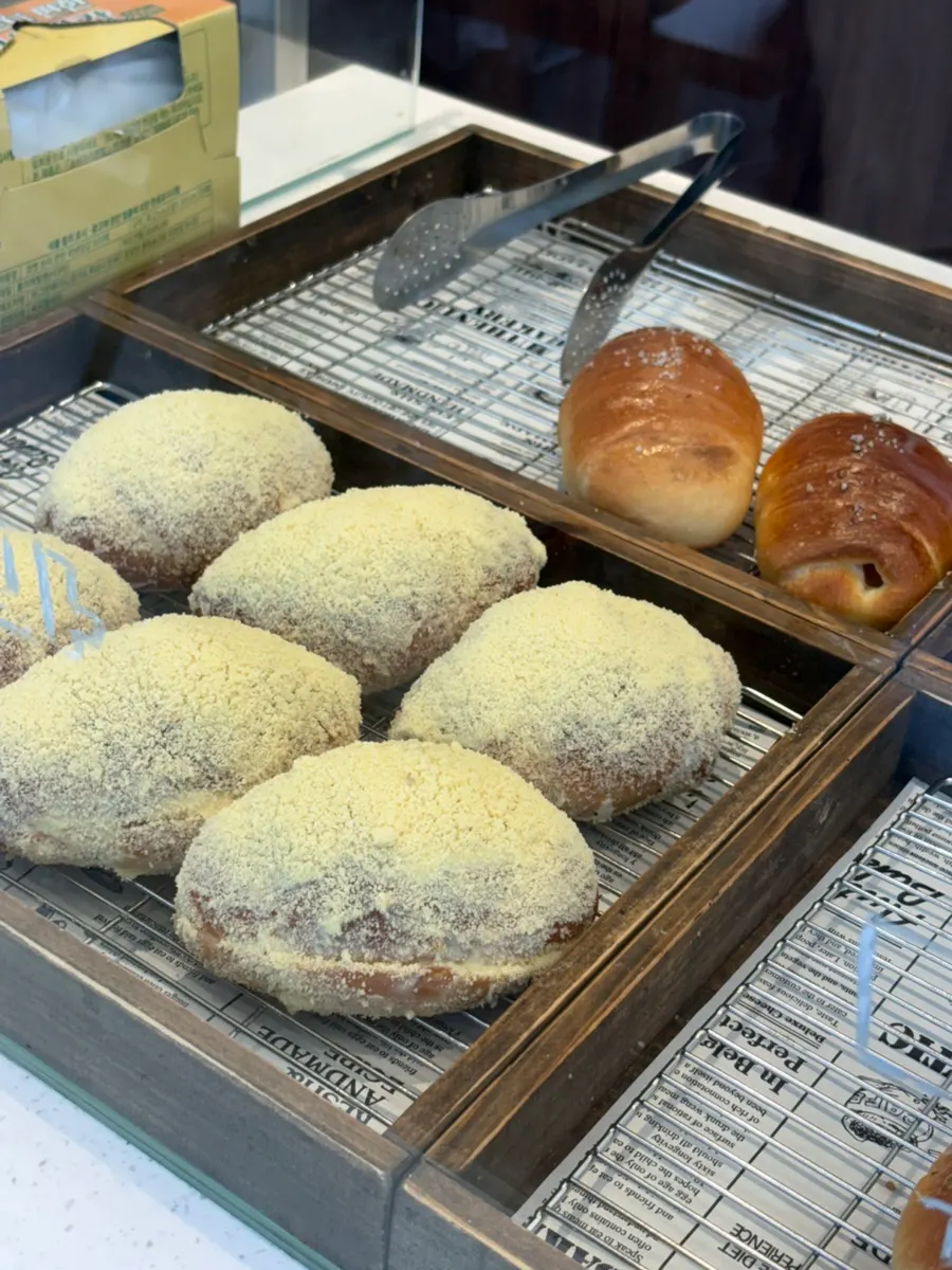 Cafe Cozy Bear salt bread display case