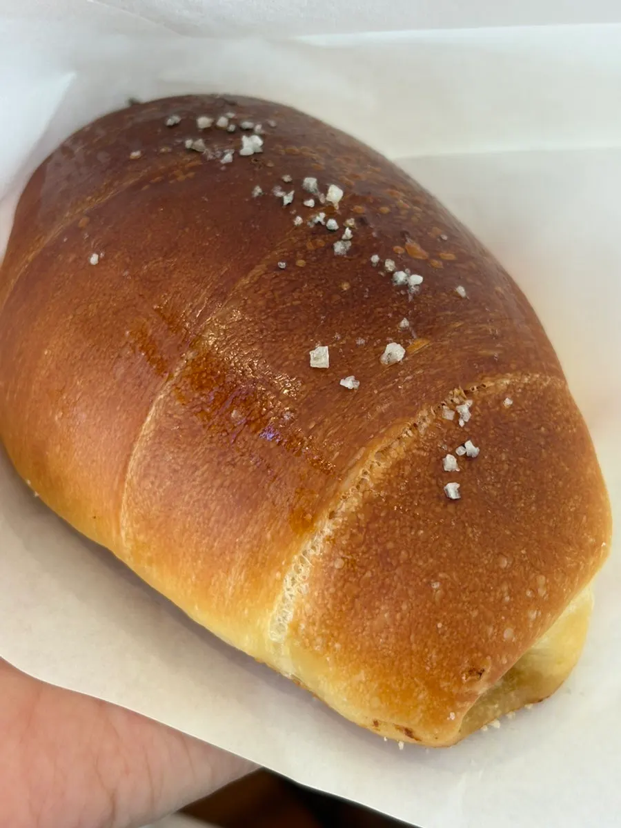 Vanilla latte and salt bread