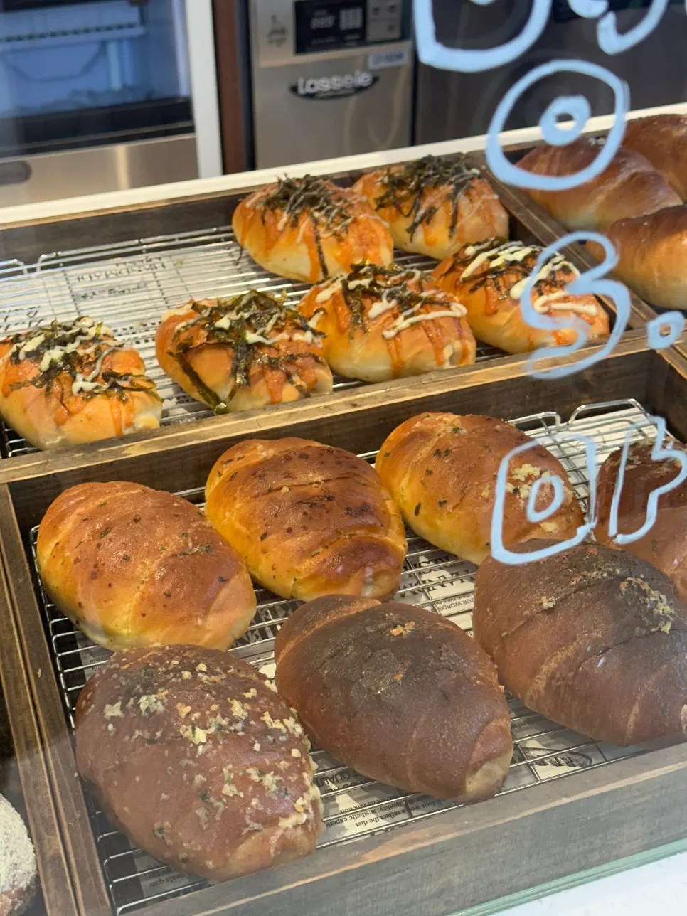 Bakery menu in Songdo