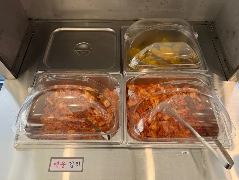 Spotlessly kept self-service side dish corner