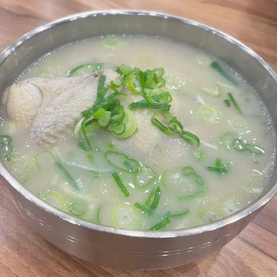 언양닭칼국수 인천송도점 매장 모습