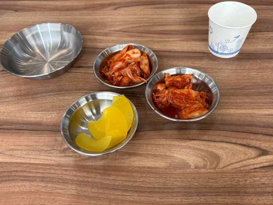 Menu information at Eonyang Dak Kalguksu Incheon Songdo Branch