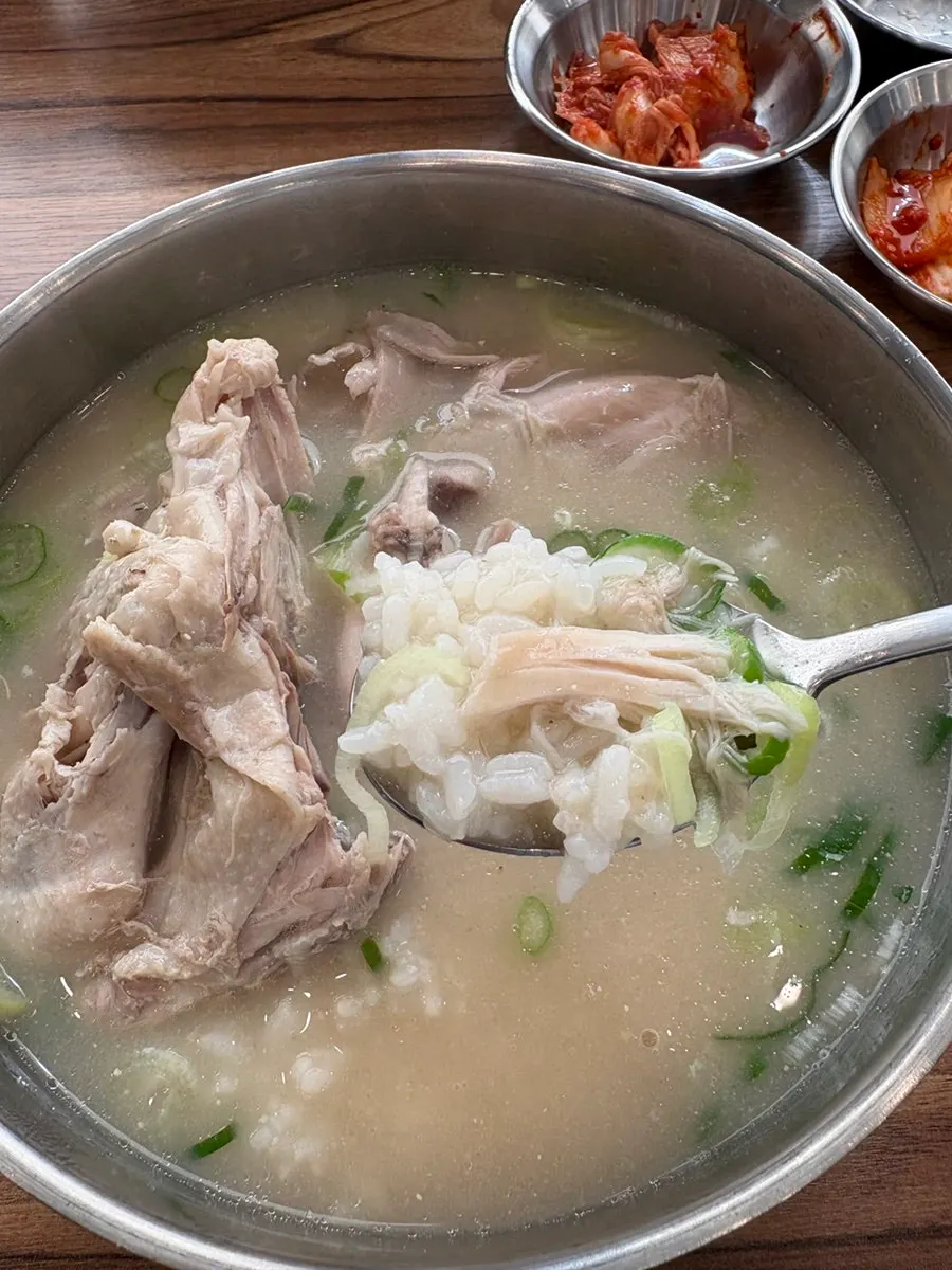 Final shot at Eonyang Dak Kalguksu Incheon Songdo Branch